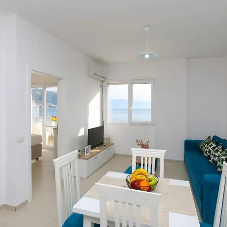 Apartment Sea View In 007 *